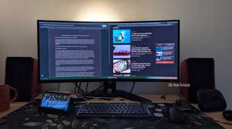 Samsung DeX running on a Galaxy S21 FE.
