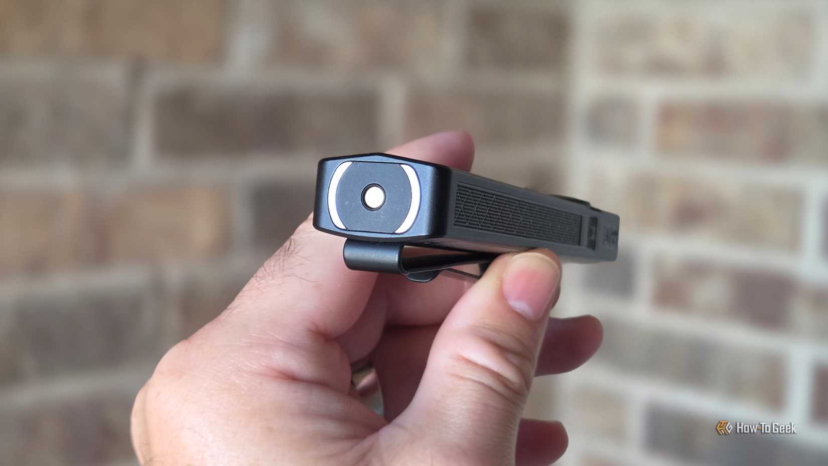 Olight ArkPro Ultra magnetic base and charge