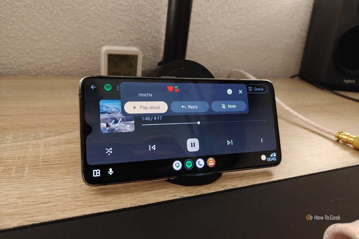 Меню программ Android Auto Выбор приложений в Android Auto