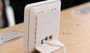 Rear of the Huawei 4G CPE 5s home wifi router at MWC 2024.