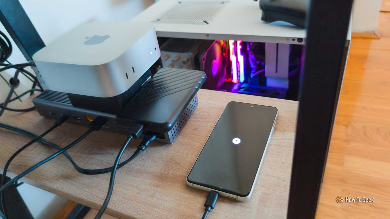 USB-док против KVM-переключателя — иллюстрация 2 к материалу USB-док против KVM-переключателя — иллюстрация 2 к материалу