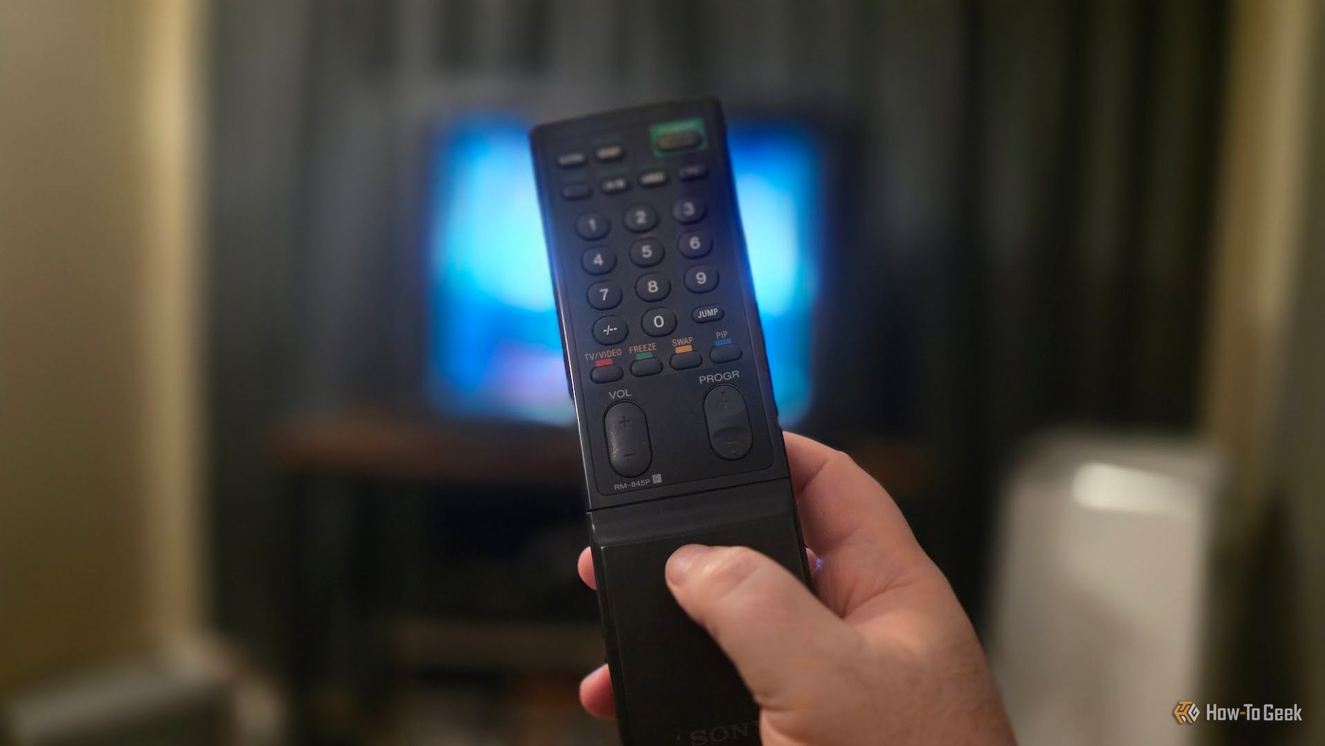 4 ways to repurpose an old TV remote