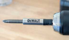 Dewalt magnetc bit holder in a ryobi drill