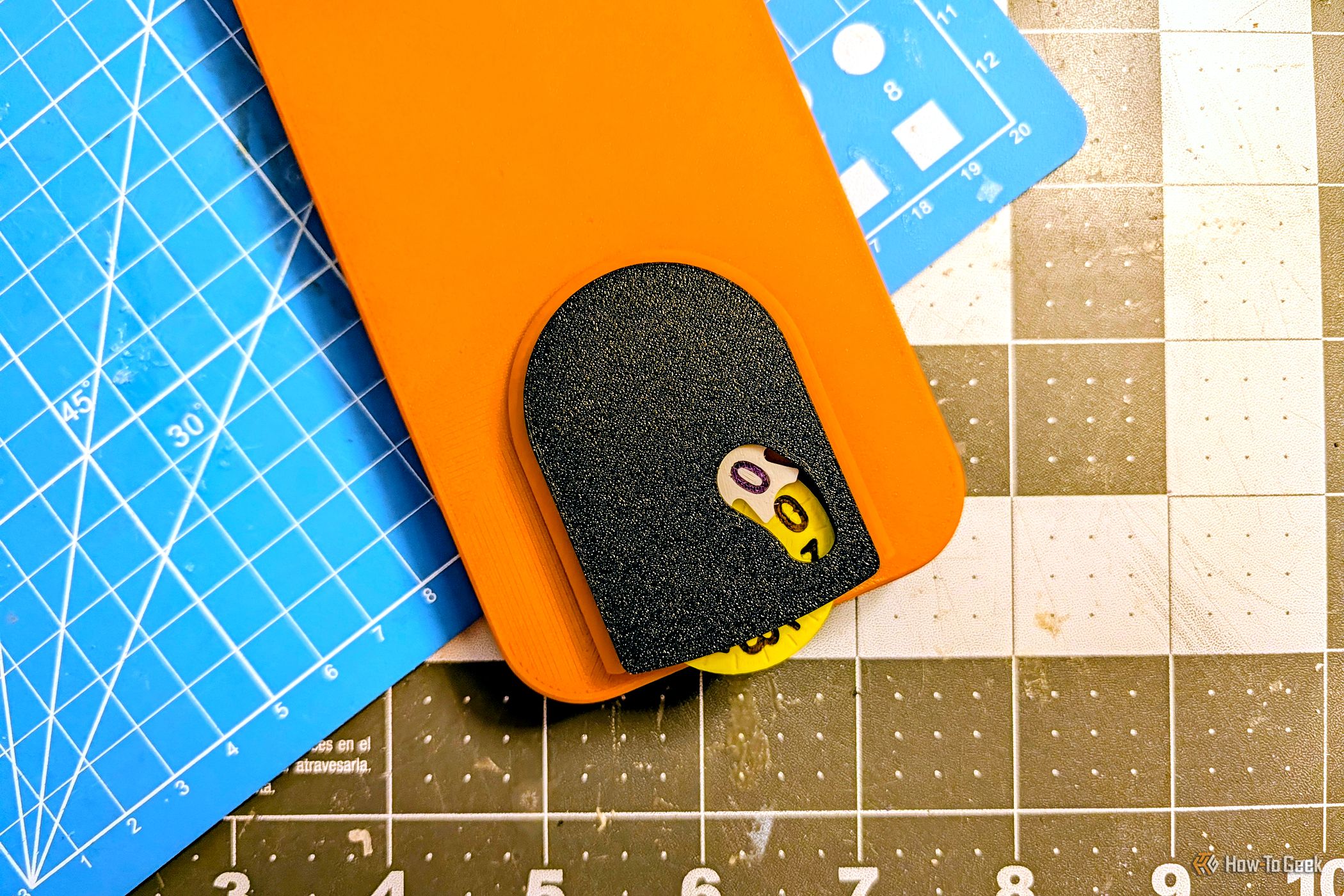My phone case now measures things, and it's thanks to one clever mechanism