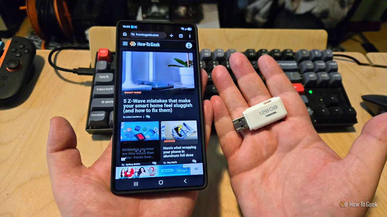 This is how I use my Android phone like a flash drive