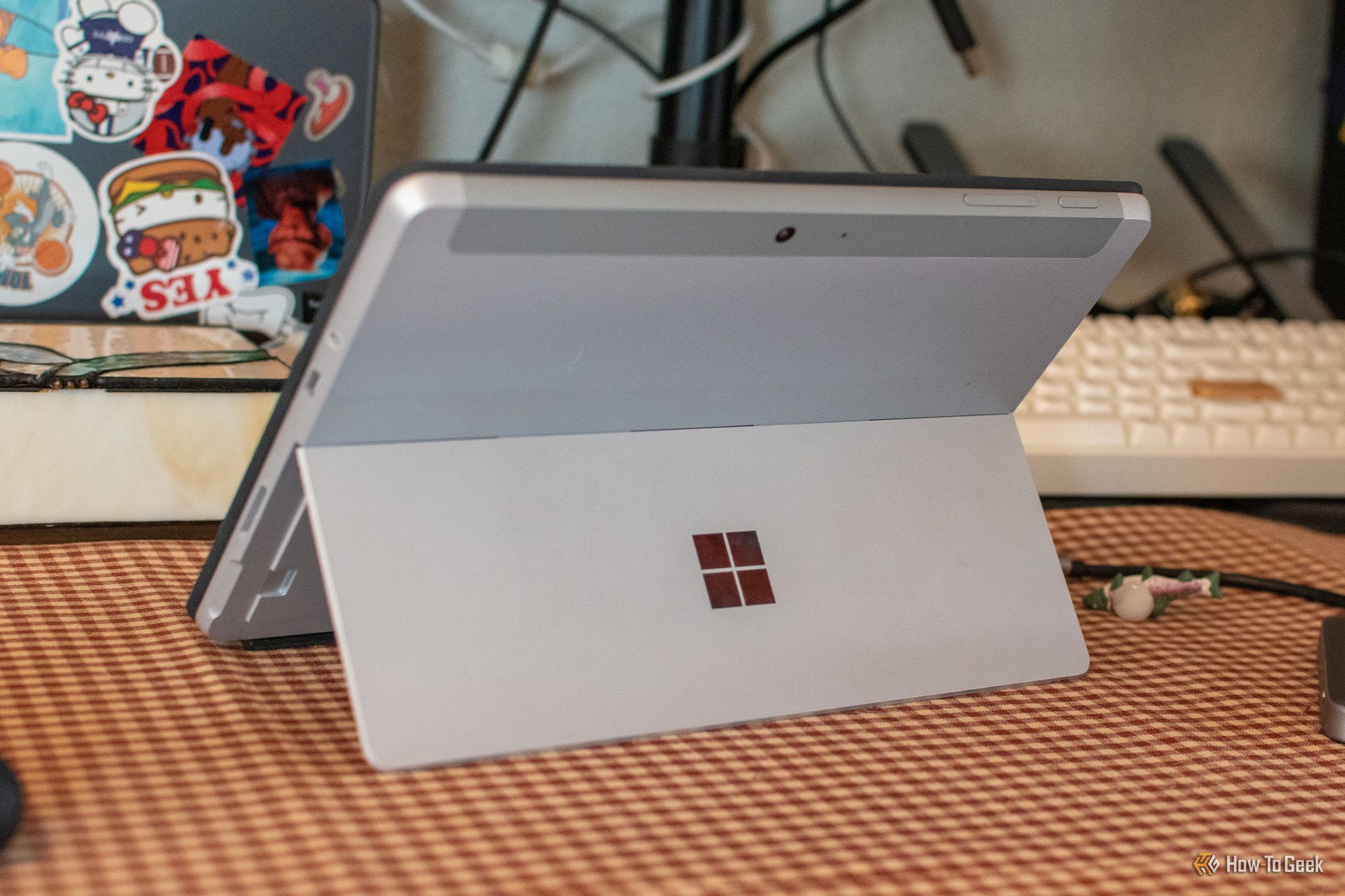 3 reasons a $70 Surface Go is the best tiny Linux laptop money can buy