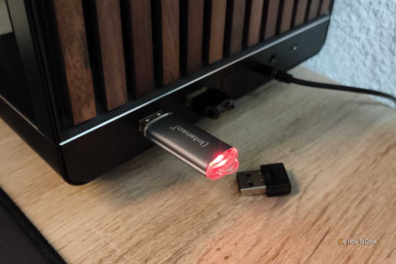 Usb Flash Drive With Key Lock The 6 most unusual things I've done with USB flash drives in 2026