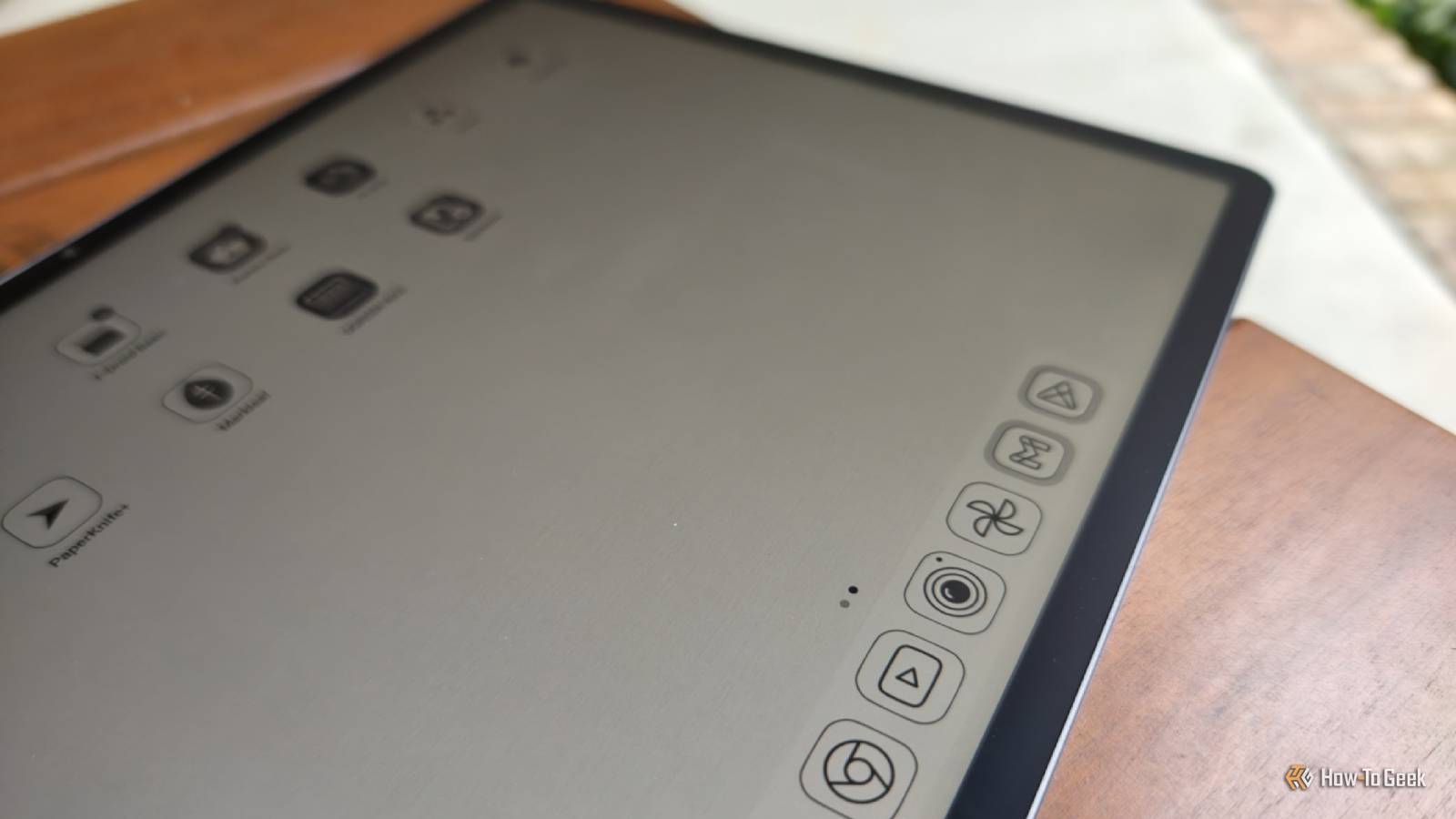 I tested 3 paper-like Android tablets, and the winner isn't e-ink