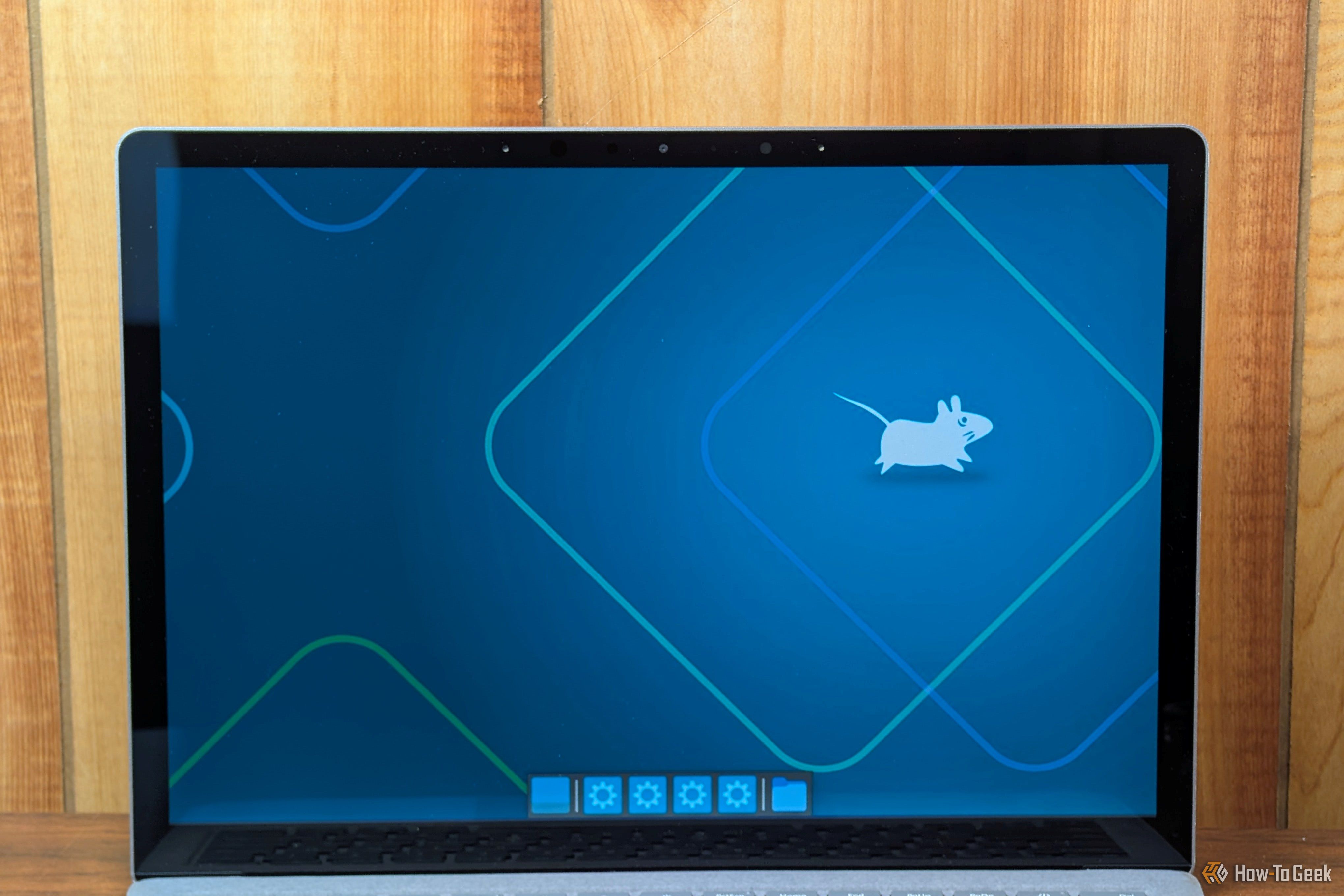 I ditched Ubuntu for a Linux distro that fits in 200MB, and I'm not going back