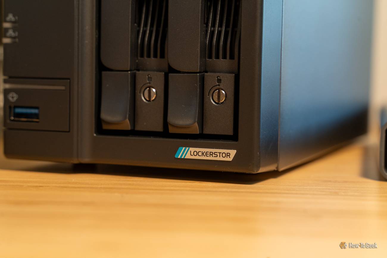 ASUSTOR Lockerstor 2 Gen2+ front drive bay locks and USB port close-up.