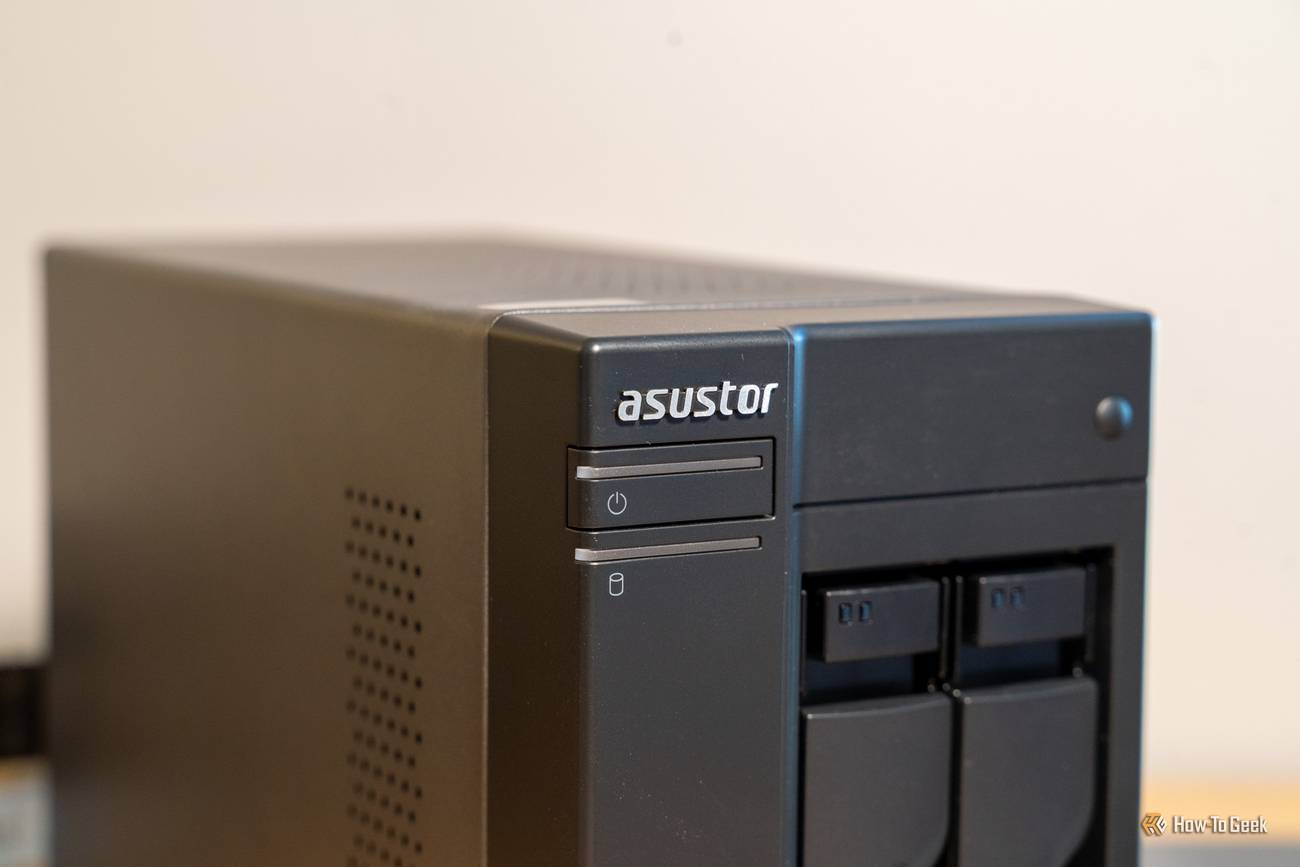 ASUSTOR Lockerstor 2 Gen2+ logo power button and status lights close-up.