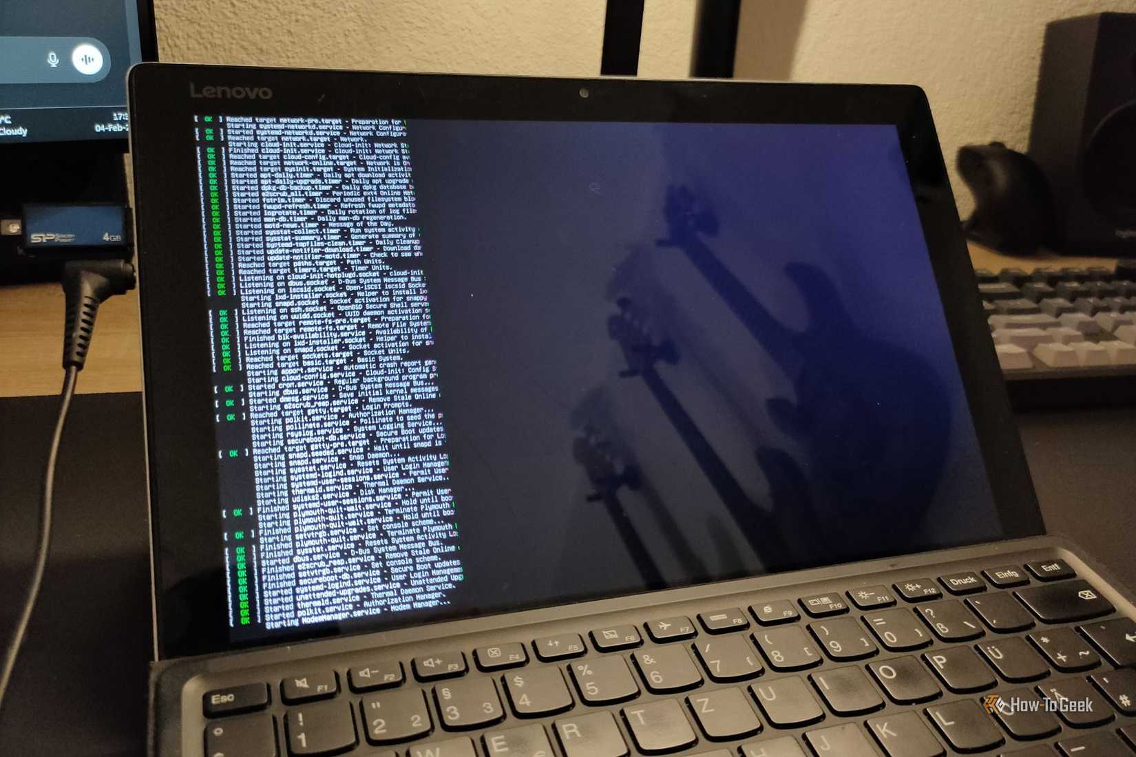 Три функции MX Linux, которые стоит перенять другим дистрибутивам Окно настройки загрузчика в MX Linux на экране ноутбука