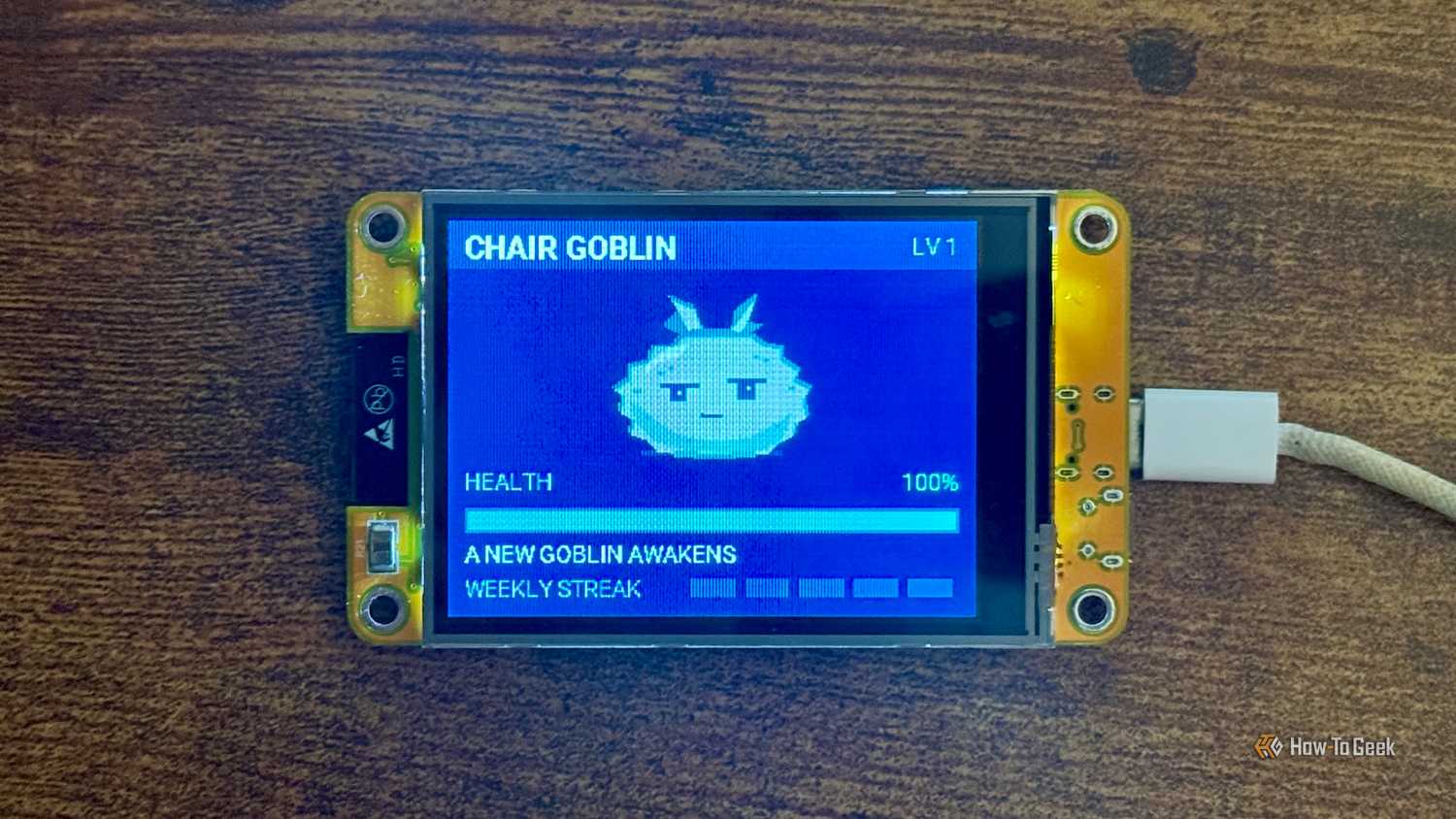 Плата Cheap Yellow Display с персонажем Тамагочи Плата Cheap Yellow Display с персонажем Тамагочи