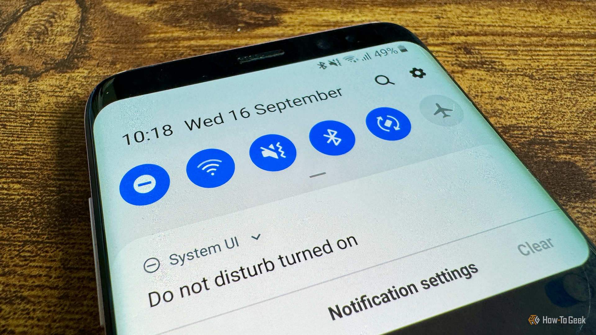 I built a one-tap "don't bother me" mode for my phone, and it solved a surprisingly big problem