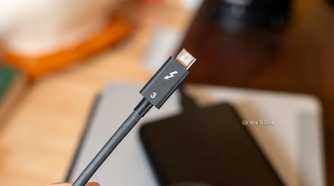Closeup of a Thunderbolt 3 USB-C cable.