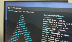Fastfetch output on an Arch Linux PC on a monitor.