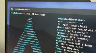 Fastfetch output on an Arch Linux PC on a monitor.