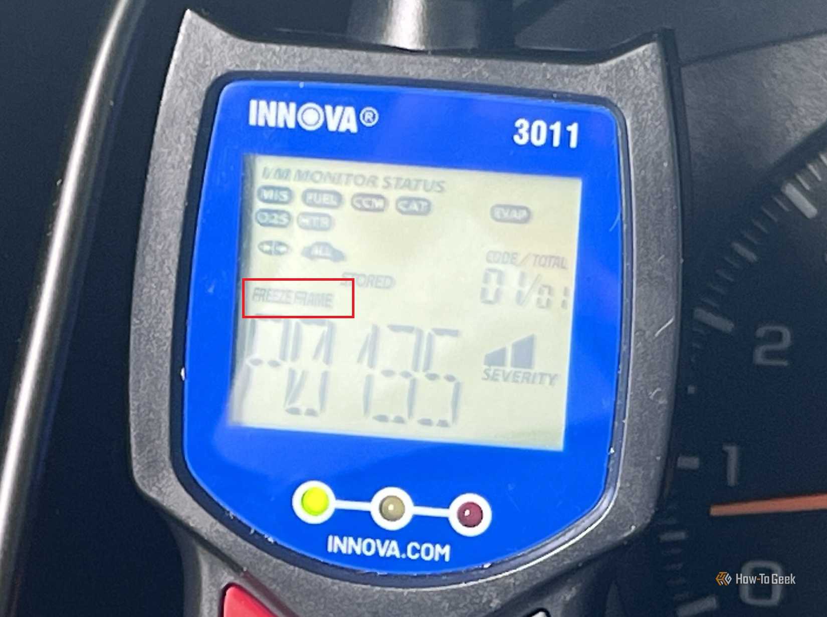 An Innova 3011 display indicating that freeze-frame data was captured.