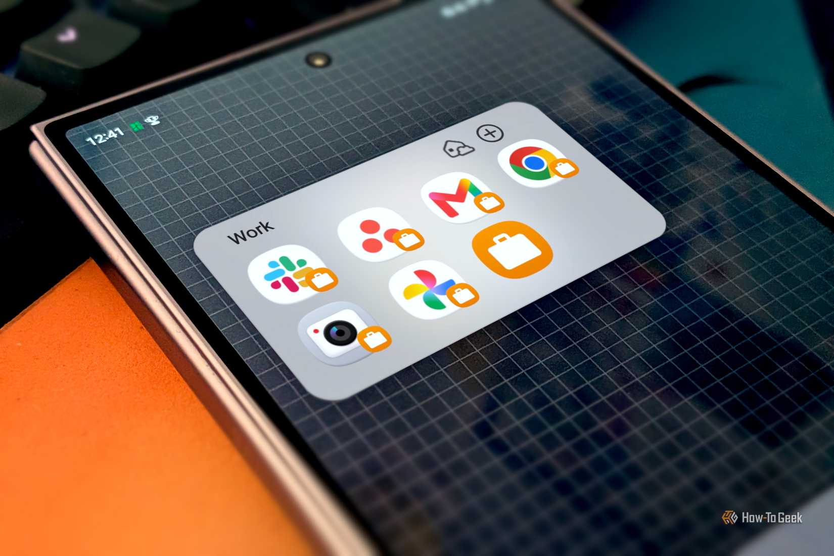 Secure Folder apps on Galaxy home screen.