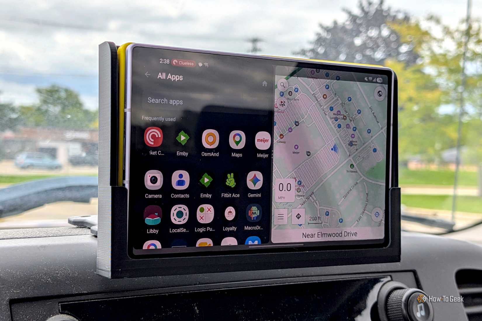 Как создать альтернативу Android Auto с помощью Samsung Modes & Routines Интерфейс разделенного экрана на смартфоне в автомобиле