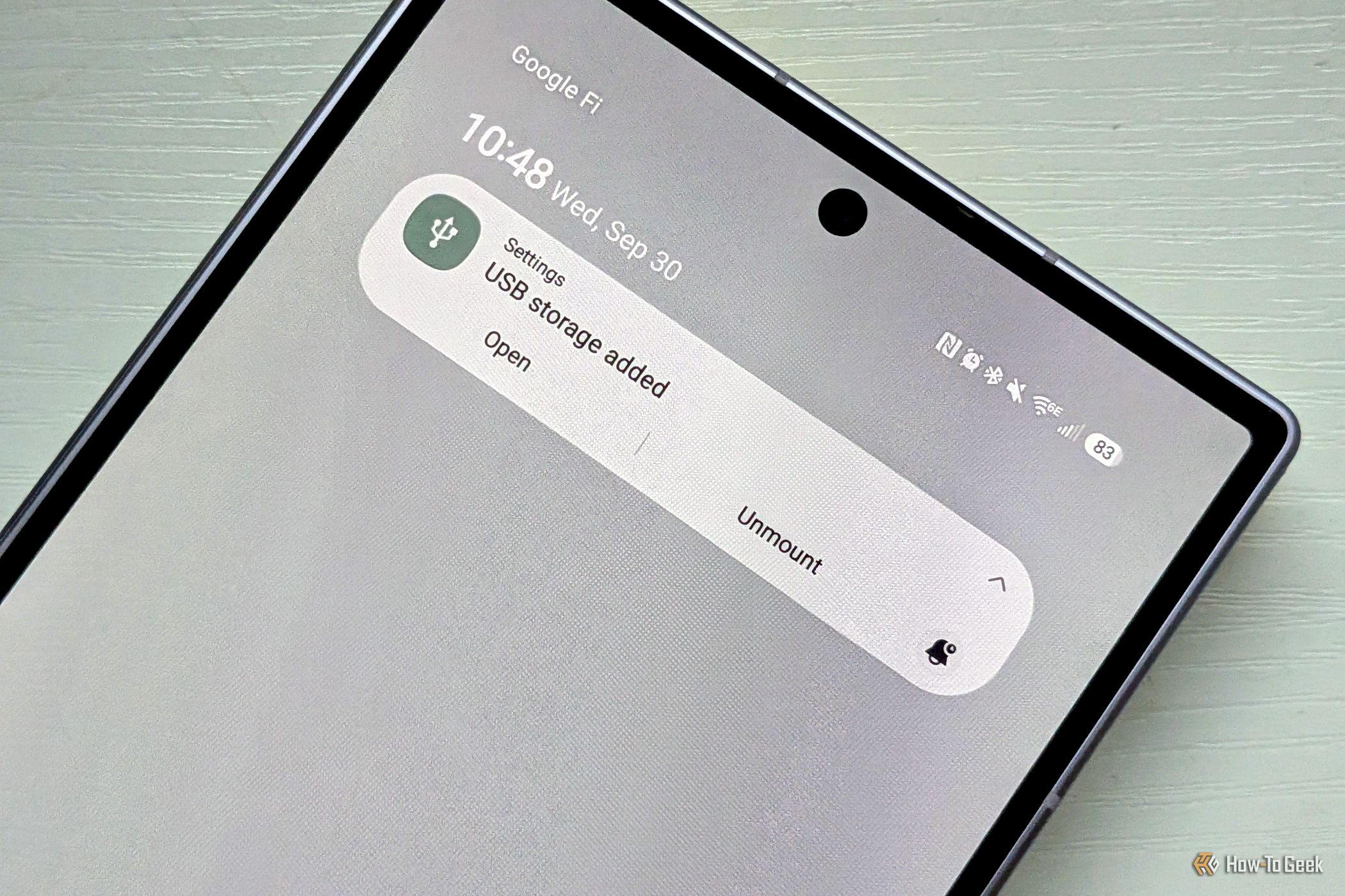 USB drive in a Samsung Galaxy phone 1