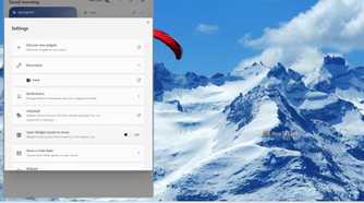 Screenshot of Windows 11's Widgets board and its settings.