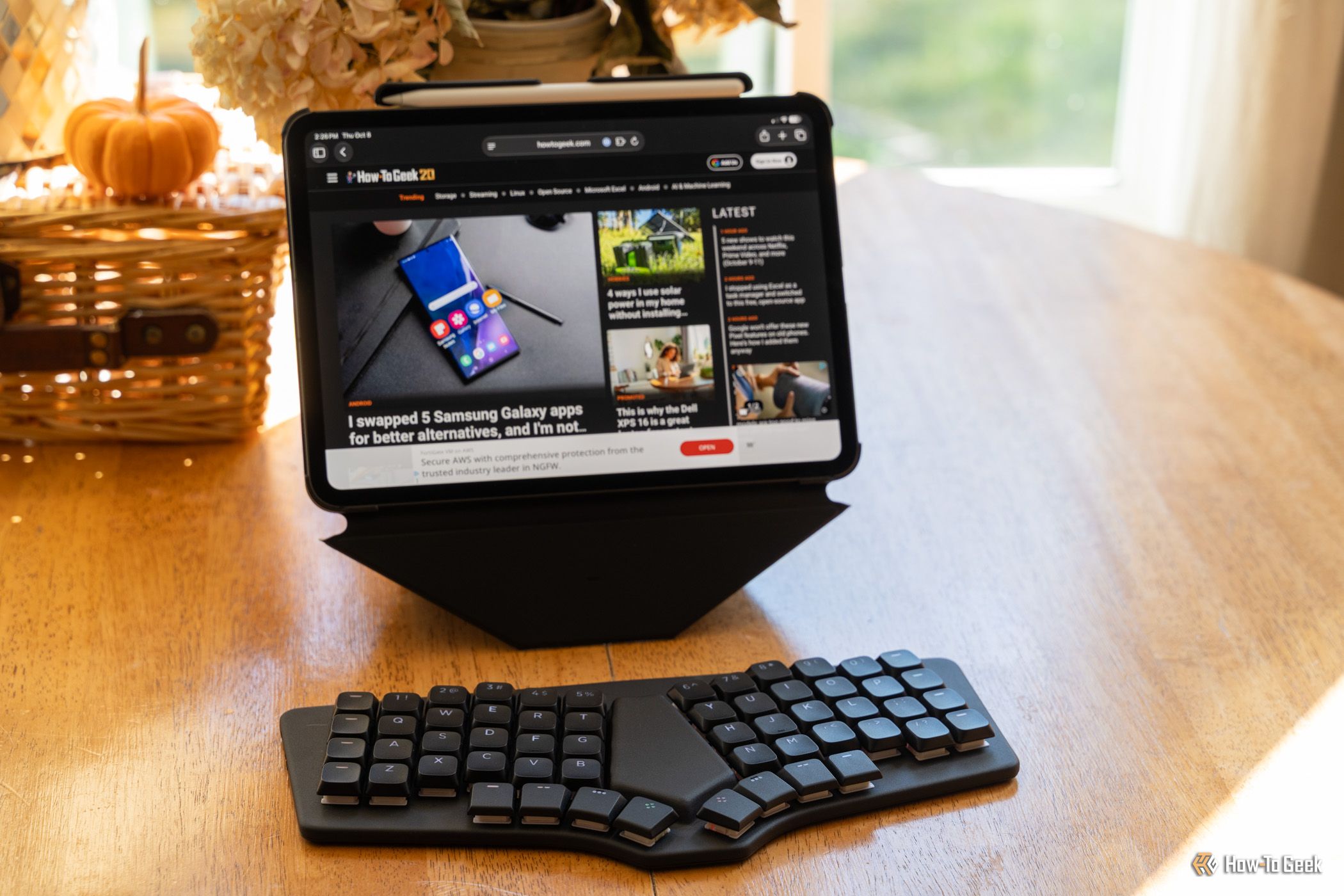 Клавиатура Dygma Sonsei подключена к планшету iPad