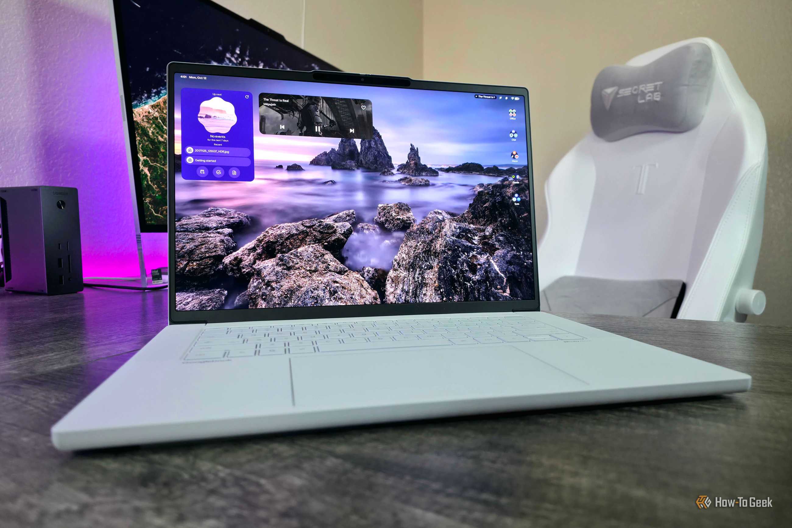 Image of the Lenovo Googlebook 15's screen.