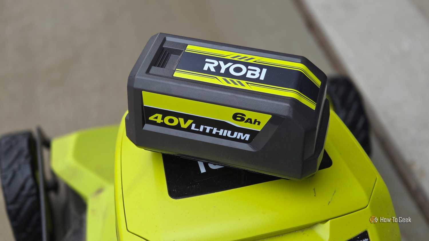 Тест газонокосилки Ryobi: реально ли скосить полгектара на одном заряде Аккумуляторная батарея Ryobi 40V для садовой техники